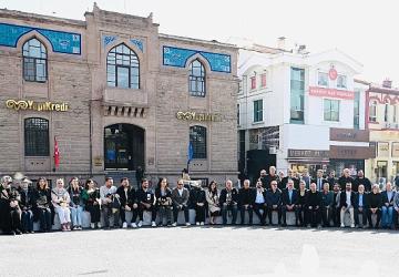 Başkan Altay Mevlana Caddesi'nde Yürütülen Çevre Düzenleme Çalışmasını İnceledi