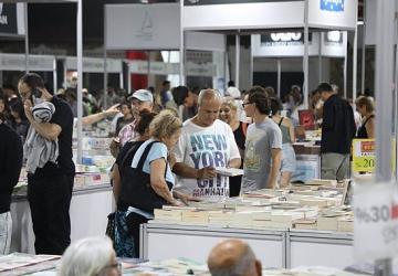 8. Edremit Kitap Fuarı Kitapseverlere kapılarını açtı