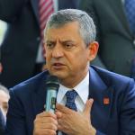 ANKARA (PERRE) - (Şeriban ÖZÇAKMAK) - CHP Grup Başkanı Özgür Özel, yeni parti tartışmalarına ilişkin yaptığı açıklamada, CHP'de yürütülen hukuki mücadelelerin kısa süre içinde sonuçlanmasını beklediklerini belirterek, "T...