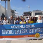 ADIYAMAN (PERRE) - (Murat KAYIŞ) - Eğitim ve Bilim Emekçileri Sendikası (Eğitim Sen) Adıyaman Şubesi, Manisa'nın Turgutlu ilçesinde 11 öğrencinin yaralandığı silahlı saldırının ardından Adıyaman Kent Meydanı'nda basın aç...
