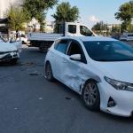 ADIYAMAN (PERRE) - (Şeriban ÖZÇAKMAK) - Adıyaman'da iki otomobilin karıştığı trafik kazasında 3 kişi yaralandı.