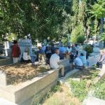İSTANBUL (PERRE) - (Murat KAYIŞ) - Türk siyasetinde derin izler bırakan, fikir ve edebiyat dünyasının müstesna isimlerinden merhum Süleyman Arif Emre, vefat yıl dönümünde Karacaahmet Mezarlığı'ndaki kabri başında dualarl...