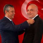 GAZİANTEP (PERRE) - (Murat KAYIŞ) - YENİ Parti Gaziantep Milletvekili Melih Meriç'e yönelik bıçaklı saldırıyla ilgili gözaltına alınan 5 şüpheli, emniyetteki işlemlerinin ardından adliyeye sevk edildi.