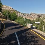 ADIYAMAN (PERRE) - Şeriban ÖZÇAKMAK - Adıyaman İl Özel İdaresi tarafından Kahta ilçesine bağlı Alidam Köyü'nde sürdürülen BSK sıcak asfalt çalışmalarında 45 kilometrelik programın 41 kilometresi tamamlandı.