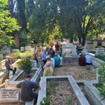 İSTANBUL (PERRE) - (Murat KAYIŞ) - Türk siyasetinde derin izler bırakan, fikir ve edebiyat dünyasının müstesna isimlerinden merhum Süleyman Arif Emre, vefat yıl dönümünde Karacaahmet Mezarlığı'ndaki kabri başında dualarl...