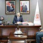 ADIYAMAN (PERRE) - (Şeriban ÖZÇAKMAK) - Adıyaman Basın Kartı Sahipleri Derneği Başkanı Murat Çeliker, Çalışma ve Sosyal Güvenlik Bakan Yardımcısı Ahmet Aydın'ı makamında ziyaret ederek basın sektörünün sorunlarını gündem...