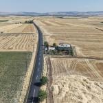 ADIYAMAN (PERRE) - Şeriban ÖZÇAKMAK - Adıyaman İl Özel İdaresi, Besni ilçesinde yürüttüğü BSK sıcak asfalt çalışmalarında 50 kilometrelik programın 27 kilometresini tamamladı.
