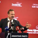 ANKARA (PERRE) - (Berfin GÜRBÜZ) - Anahtar Parti Genel Başkanı Yavuz Ağıralioğlu, partisinin herhangi bir siyasi ittifak görüşmesi yürütmediğini belirterek, "Milletle ittifak gündemliyiz başka bir gündemimiz yok.