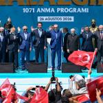 MUŞ (PERRE) - (Berfin GÜRBÜZ) - Cumhurbaşkanı Recep Tayyip Erdoğan, Malazgirt Zaferi'nin 955'inci yıl dönümü dolayısıyla düzenlenen 1071 Anma Programı'nda yaptığı konuşmada, Türkiye'nin bölgedeki politikalarına ve Terörs...