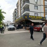 ADIYAMAN (PERRE) - (Selahattin ALPTEKİN) - Adıyaman'da birinci çevre yolu üzerindeki koşu parkı yakınlarında bulunan bir iş yerinde alacak-verecek meselesi nedeniyle çıkan tartışma silahlı kavgaya dönüştü.