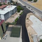 ADIYAMAN (PERRE) - (Şeriban ÖZÇAKMAK) - Adıyaman Belediyesi, yeni eğitim-öğretim yılı öncesinde Esentepe Caddesi üzerindeki okullar bölgesinde sıcak asfalt serimini tamamladı.