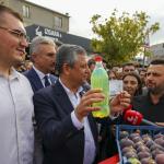 BURSA (PERRE) - (Berfin GÜRBÜZ) - YENİ Parti Genel Başkanı Özgür Özel, Bursa'da yaptığı açıklamalarda Tera Fon üzerinden geçmişte gerçekleştirilen işlemlerin ve kazanç sağlayan isimlerin açıklanmasını istedi.