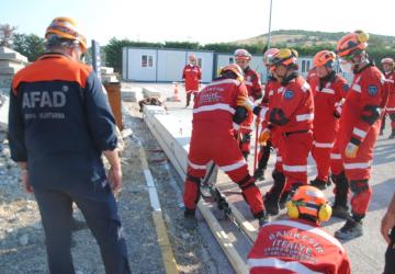 Balıkesir İtfaiyesi AFAD Akreditasyonunu Başarıyla Tamamladı