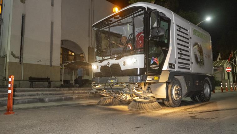 Mersin’de Temizlik ve Çevre Çalışmaları Aralıksız Sürüyor