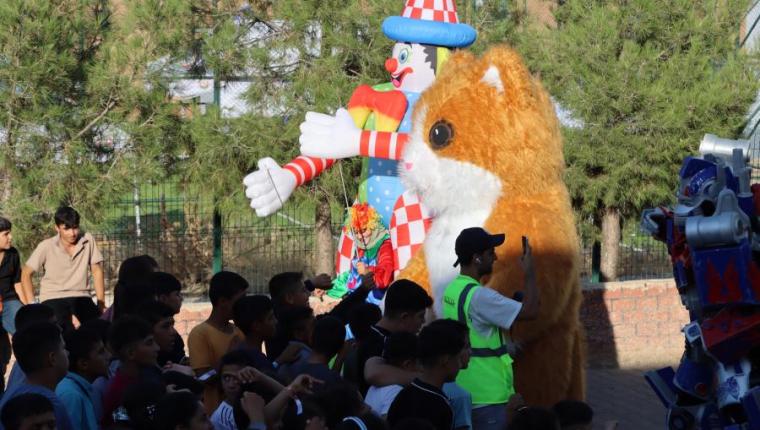 Şanlıurfa’da Çocukların Yüzü Güldü: 500 Öğrenci ve 100 Aile Şenlikte Buluştu